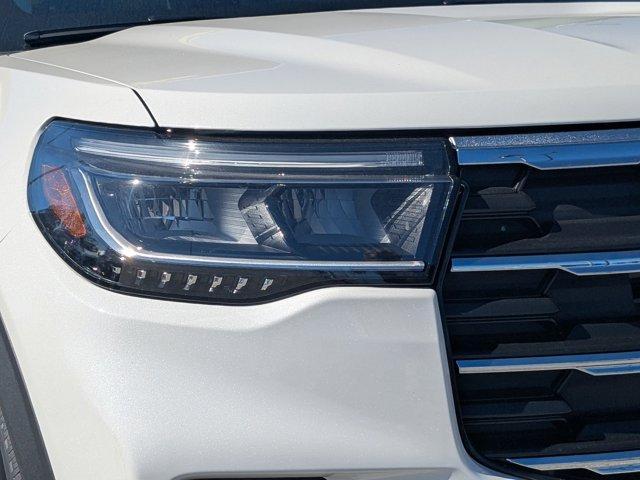 new 2025 Ford Explorer car, priced at $40,984