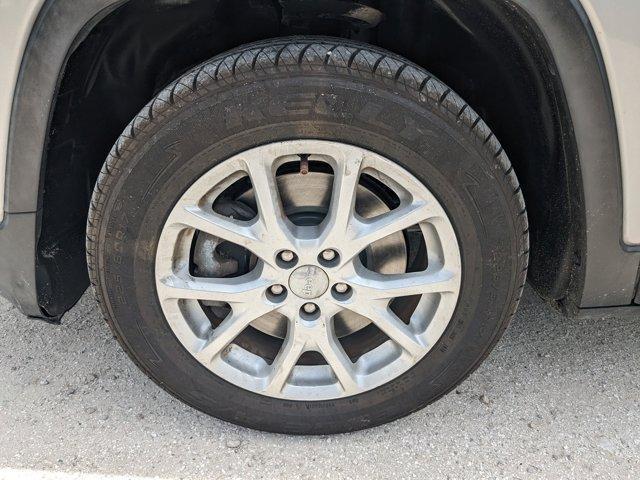 used 2018 Jeep Cherokee car, priced at $10,484