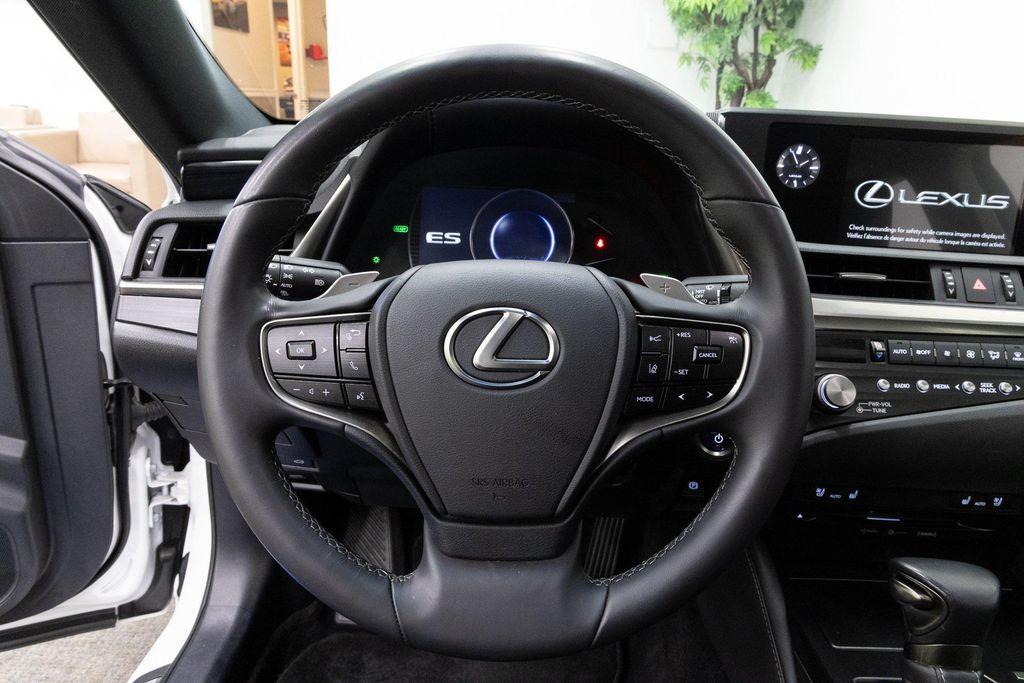 used 2021 Lexus ES 300h car, priced at $29,990