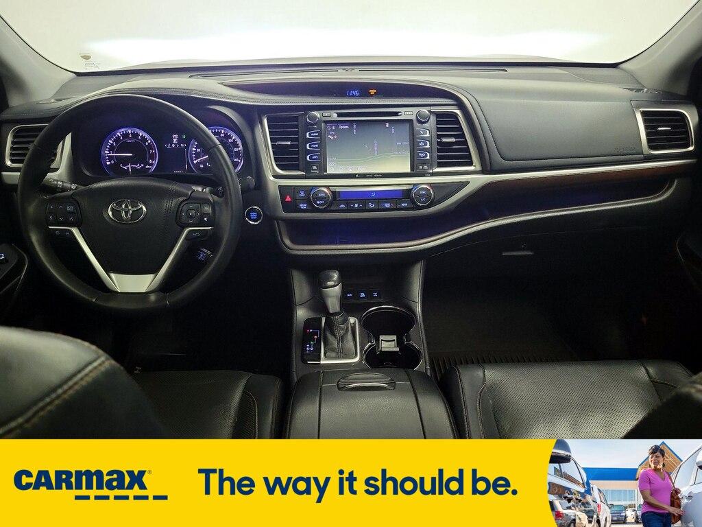 used 2016 Toyota Highlander car, priced at $26,998