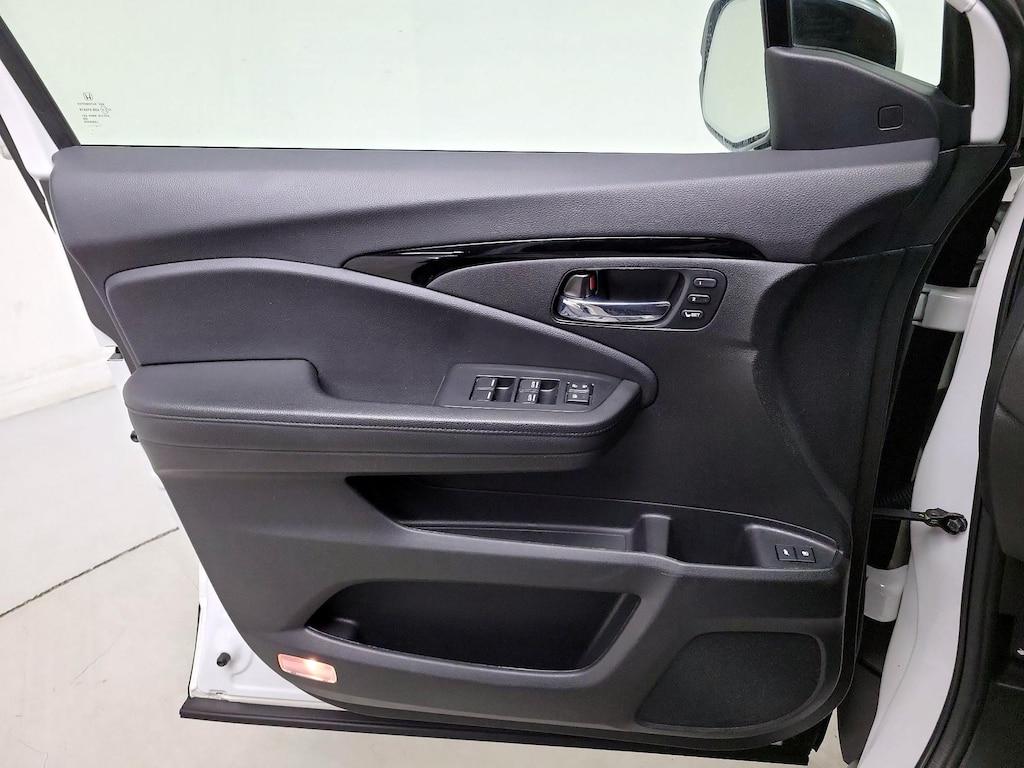 used 2022 Honda Pilot car, priced at $38,998