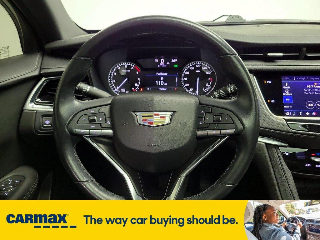 used 2022 Cadillac XT6 car, priced at $34,998