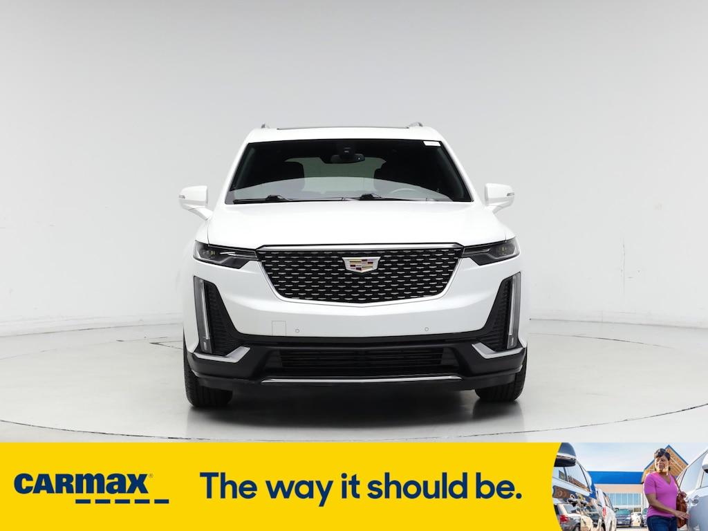 used 2022 Cadillac XT6 car, priced at $34,998