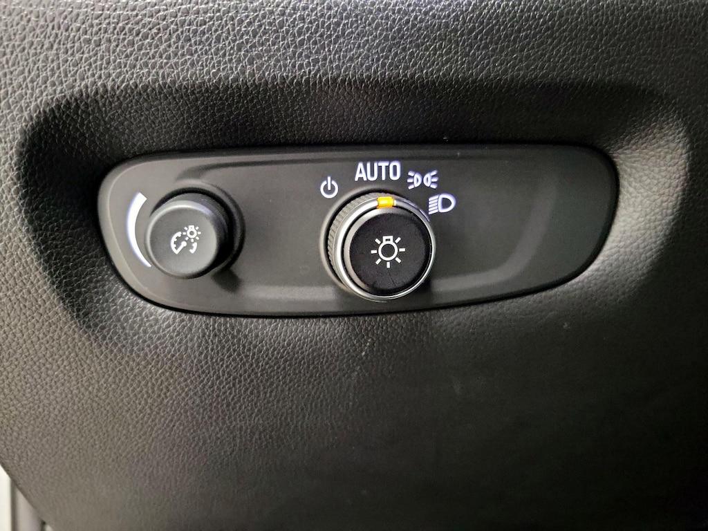 used 2022 Chevrolet Traverse car, priced at $32,998