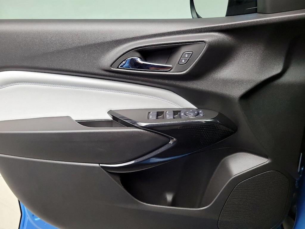 used 2025 Chevrolet Trax car, priced at $24,998