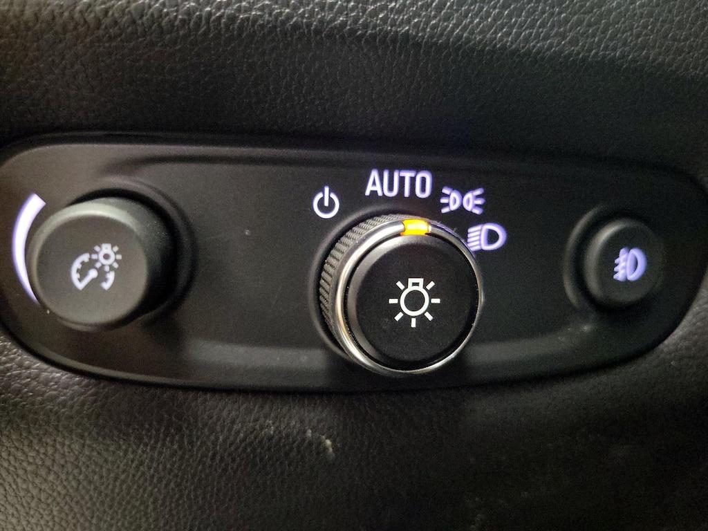 used 2021 Chevrolet Traverse car, priced at $33,998