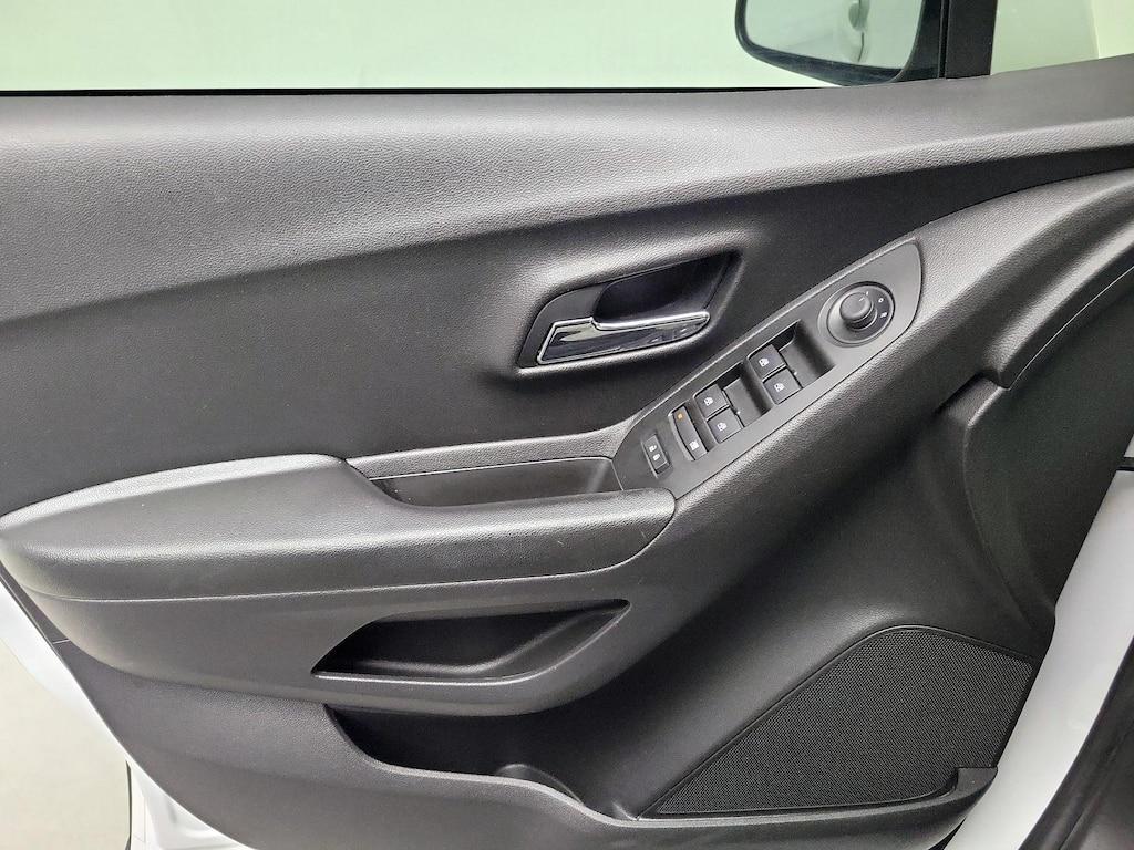 used 2021 Chevrolet Trax car, priced at $17,998