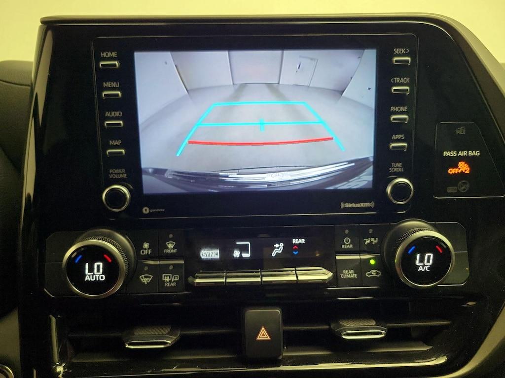 used 2022 Toyota Highlander car, priced at $31,998
