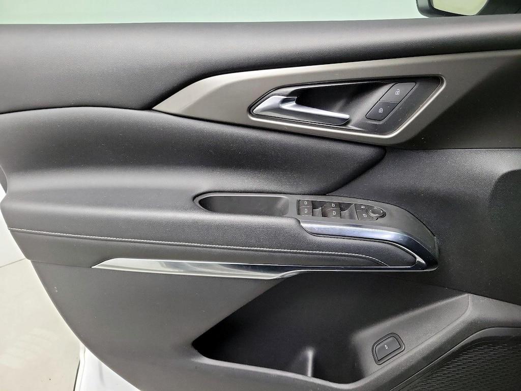 used 2024 Chevrolet Traverse car, priced at $34,998