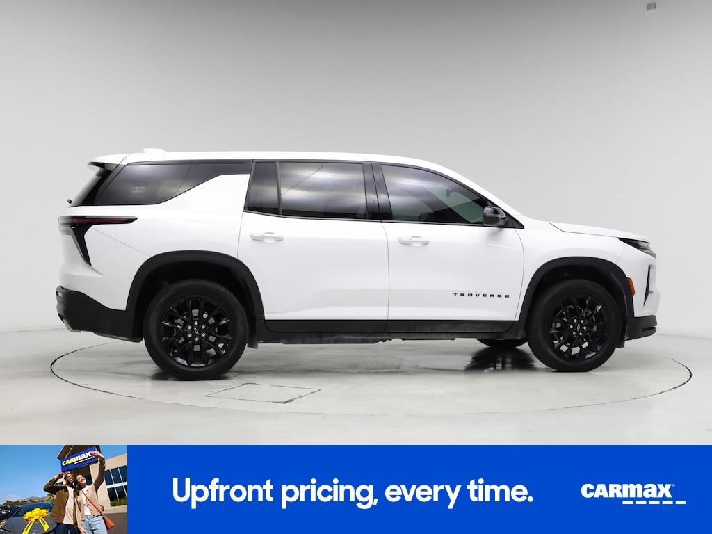 used 2024 Chevrolet Traverse car, priced at $34,998