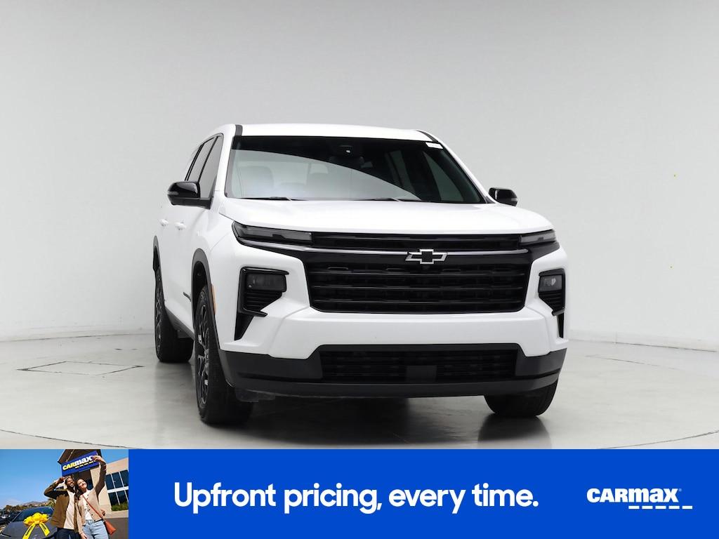 used 2024 Chevrolet Traverse car, priced at $34,998