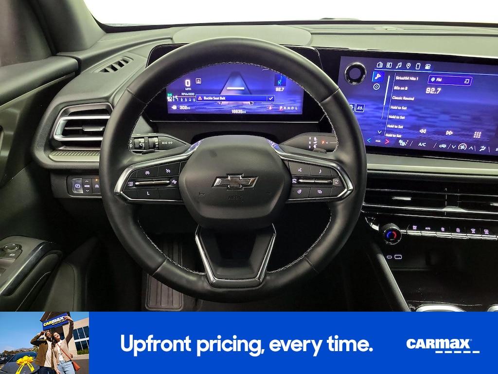 used 2024 Chevrolet Traverse car, priced at $34,998