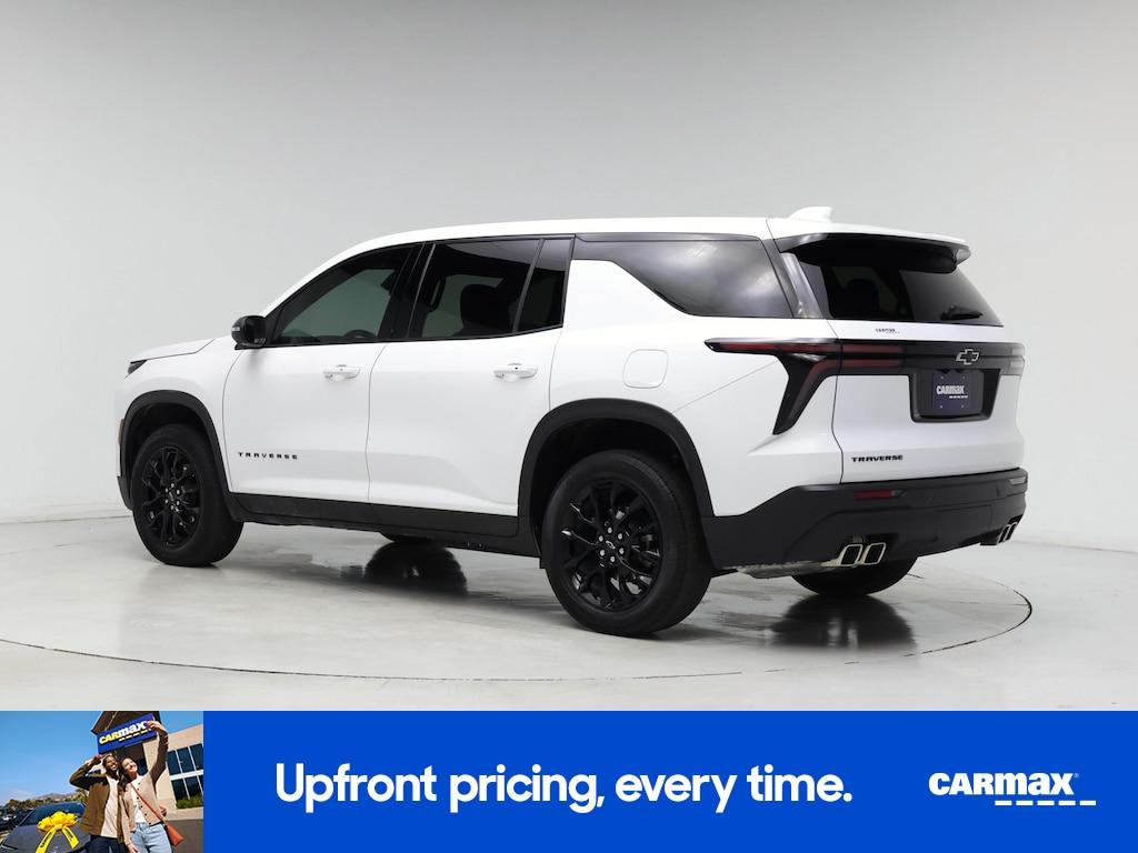 used 2024 Chevrolet Traverse car, priced at $34,998