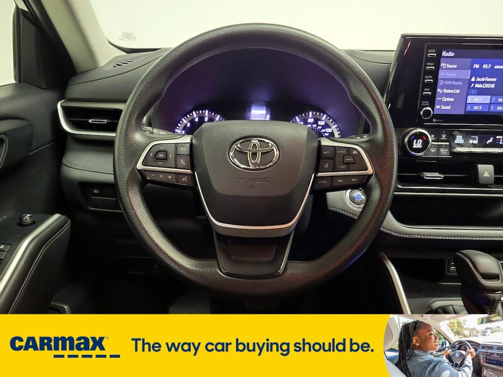 used 2022 Toyota Highlander car, priced at $30,998