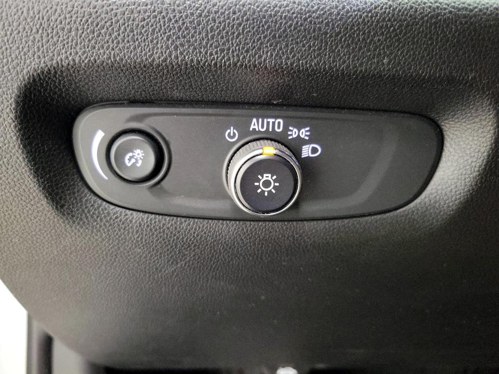 used 2022 Chevrolet Traverse car, priced at $26,998