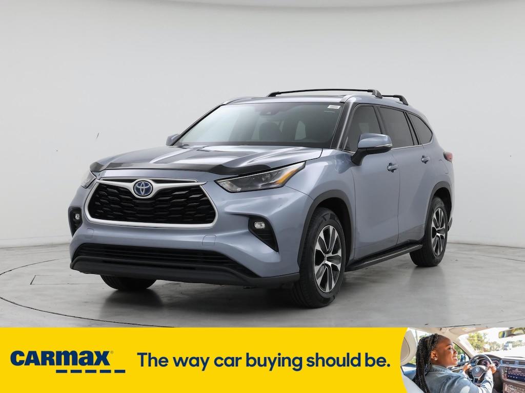 used 2022 Toyota Highlander Hybrid car, priced at $34,998