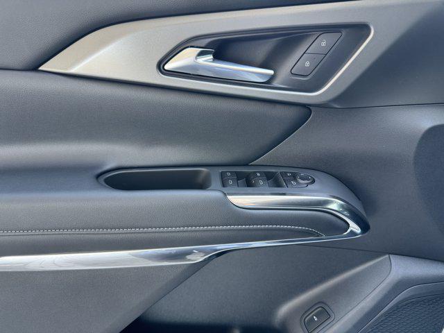new 2025 Chevrolet Traverse car, priced at $46,310