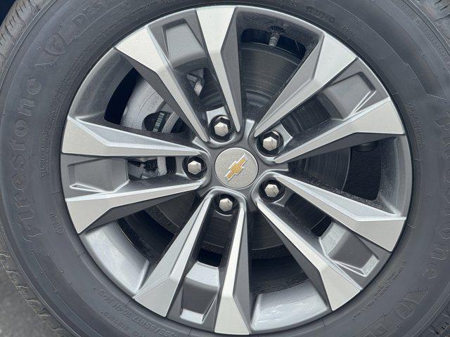 new 2026 Chevrolet Equinox car, priced at $30,495