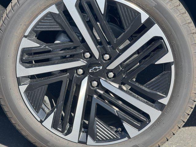 new 2026 Chevrolet Equinox car, priced at $37,220