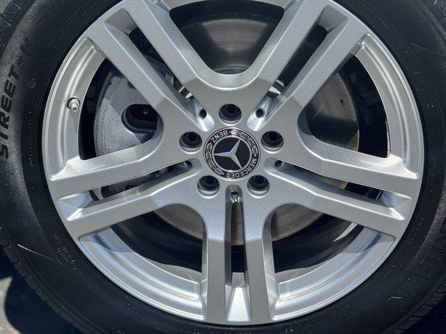 used 2020 Mercedes-Benz GLB 250 car, priced at $28,988