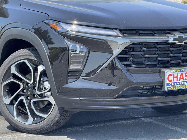 new 2025 Chevrolet Trax car, priced at $27,040