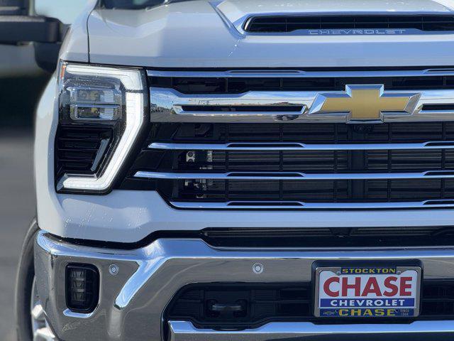 new 2025 Chevrolet Silverado 3500 car, priced at $81,860