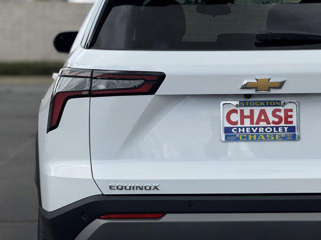 new 2026 Chevrolet Equinox car, priced at $30,495