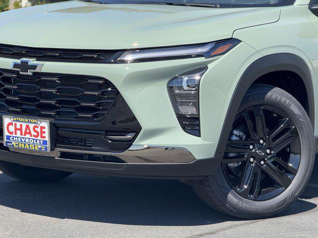 new 2025 Chevrolet Trax car, priced at $27,180