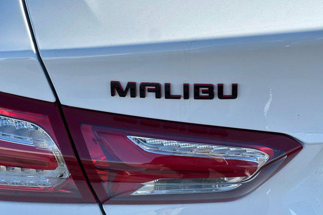 new 2024 Chevrolet Malibu car, priced at $31,010