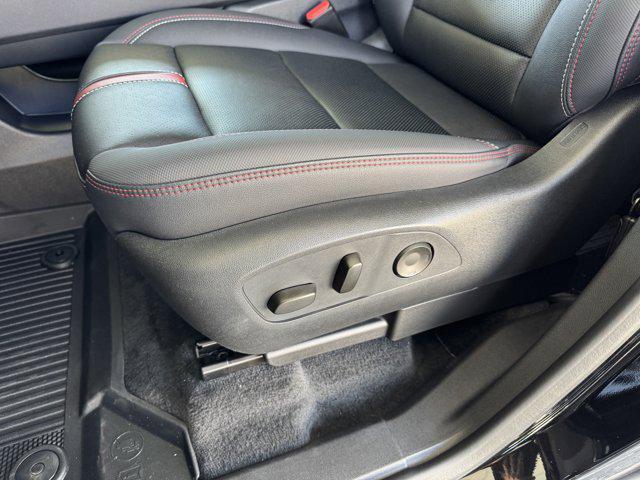 used 2024 Chevrolet Traverse car, priced at $59,988