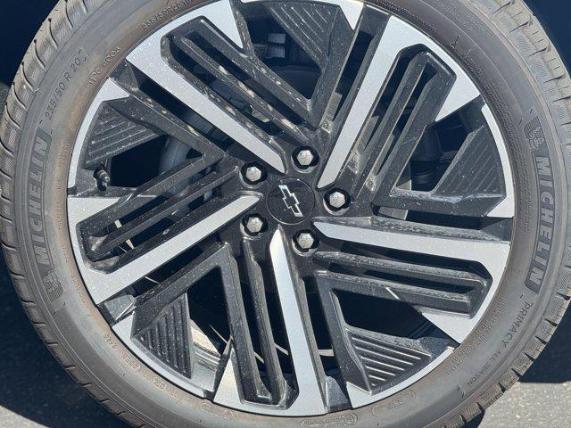 new 2026 Chevrolet Equinox car, priced at $38,215