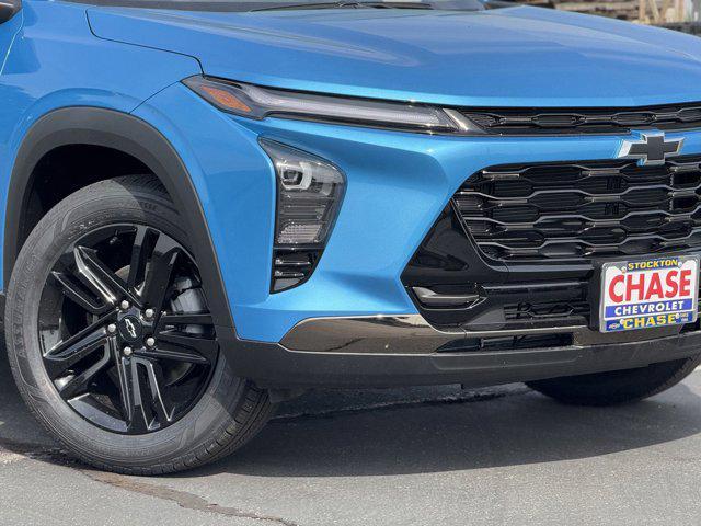 new 2025 Chevrolet Trax car, priced at $27,535