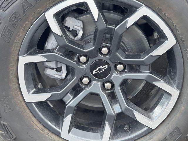 new 2026 Chevrolet Equinox car, priced at $35,215