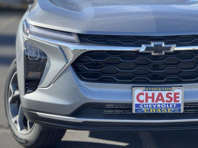 new 2025 Chevrolet Trax car, priced at $26,110