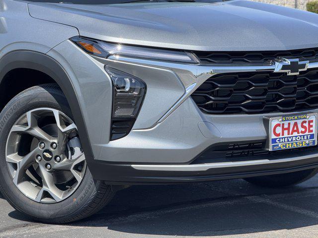 new 2025 Chevrolet Trax car, priced at $25,795