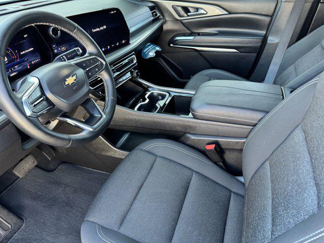 used 2025 Chevrolet Traverse car, priced at $42,988