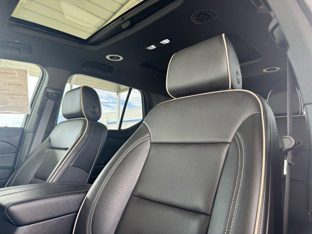 used 2023 Chevrolet Traverse car, priced at $45,988