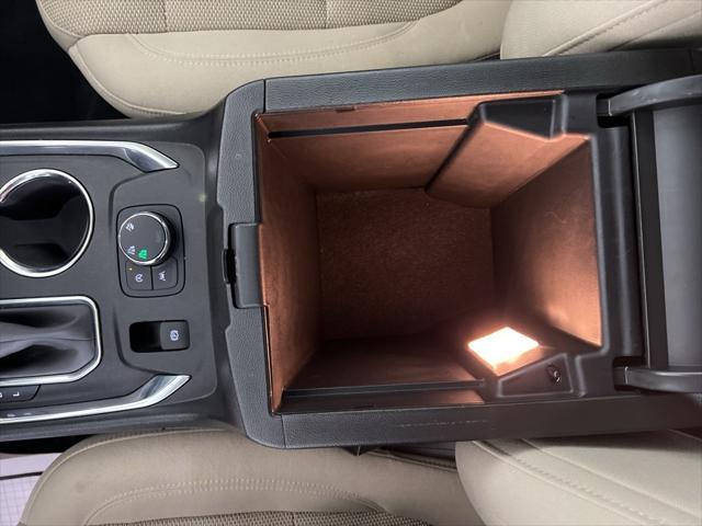 used 2023 Chevrolet Traverse car, priced at $30,532