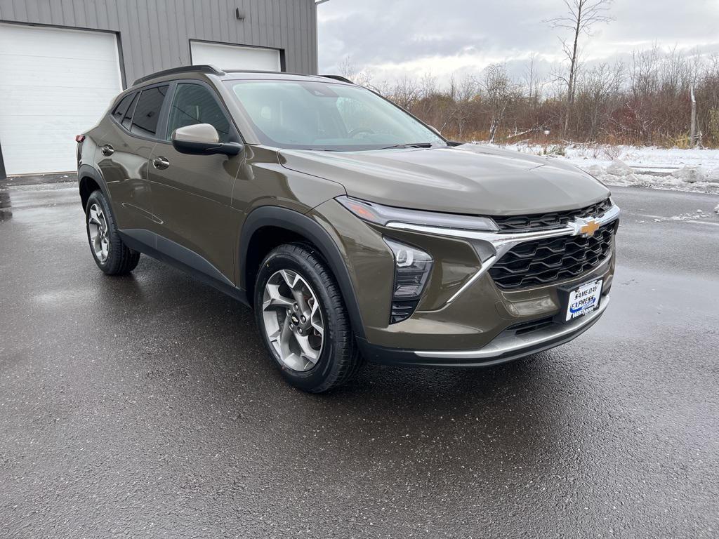 used 2024 Chevrolet Trax car, priced at $20,552