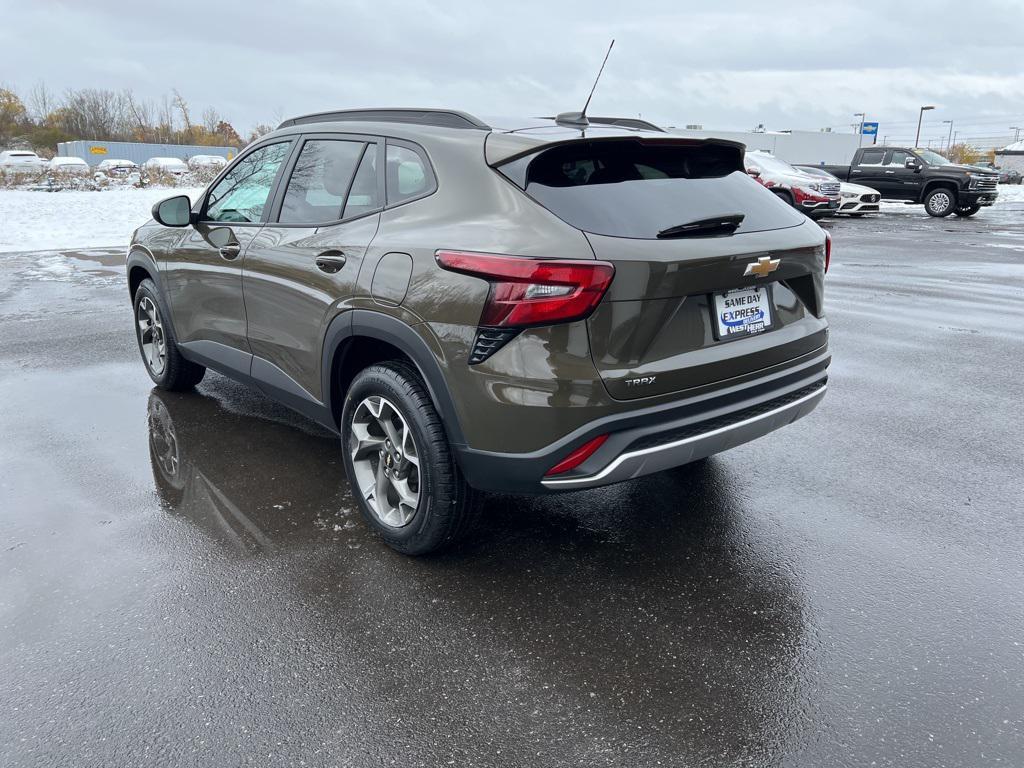 used 2024 Chevrolet Trax car, priced at $20,552