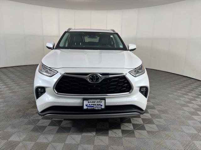 used 2024 Toyota Highlander car, priced at $50,224