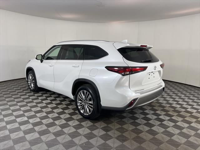 used 2024 Toyota Highlander car, priced at $50,224