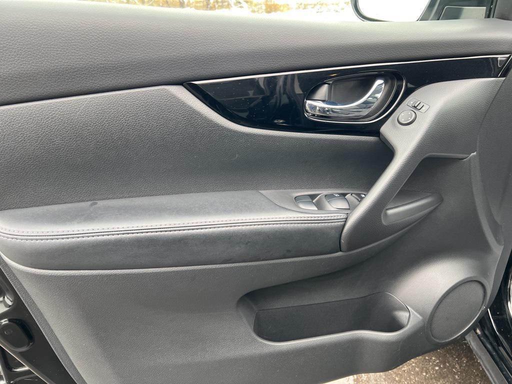 used 2019 Nissan Rogue Sport car, priced at $16,560