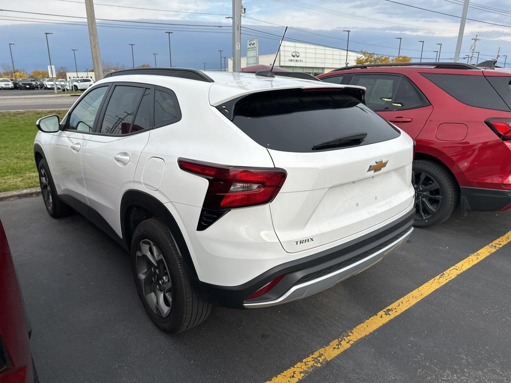 used 2025 Chevrolet Trax car, priced at $22,618