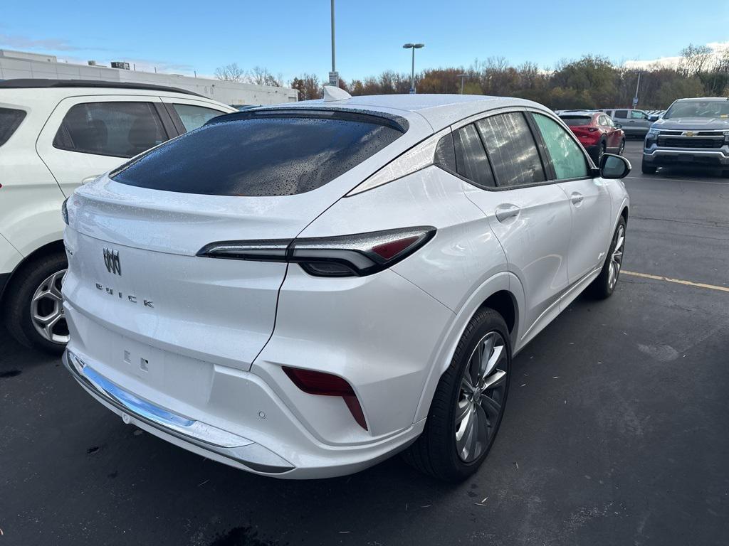 used 2025 Buick Envista car, priced at $28,906