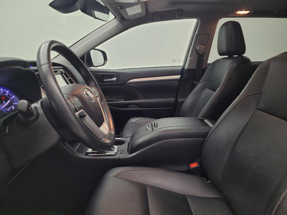 used 2019 Toyota Highlander car, priced at $24,095