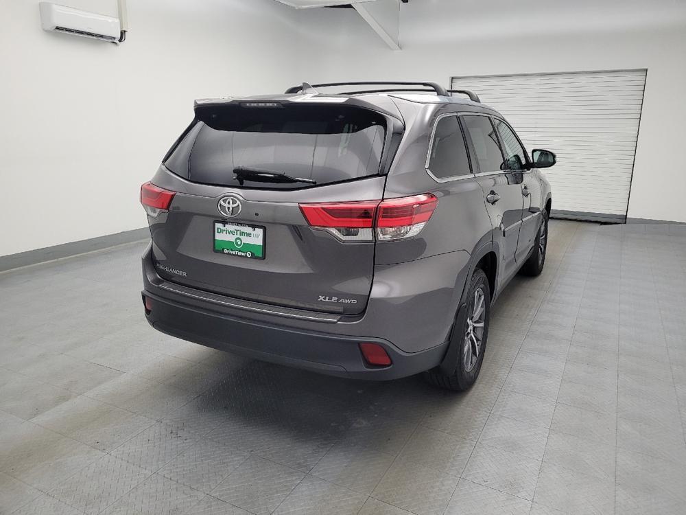 used 2019 Toyota Highlander car, priced at $24,095