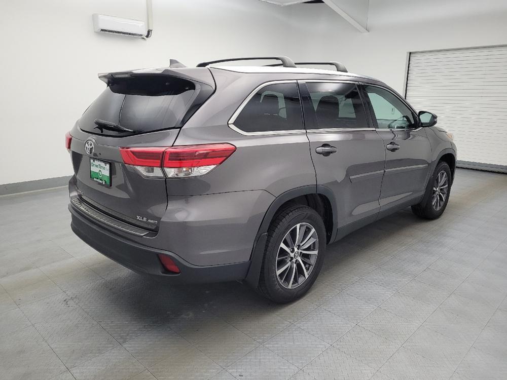 used 2019 Toyota Highlander car, priced at $24,095
