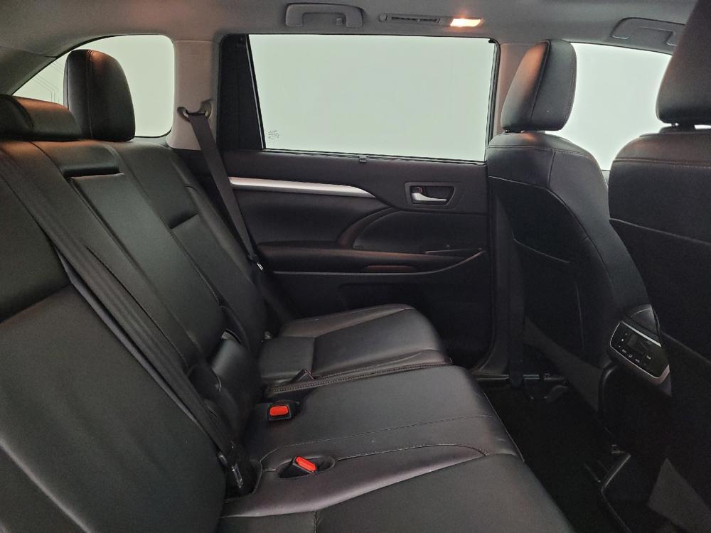 used 2019 Toyota Highlander car, priced at $24,095