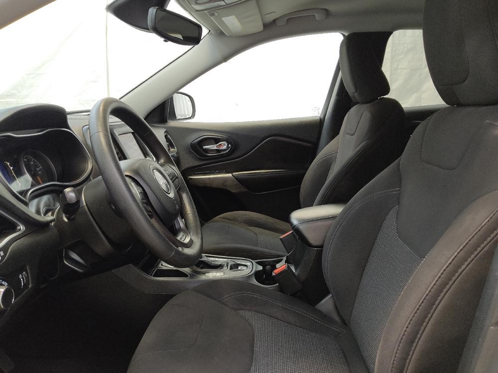 used 2021 Jeep Cherokee car, priced at $19,495